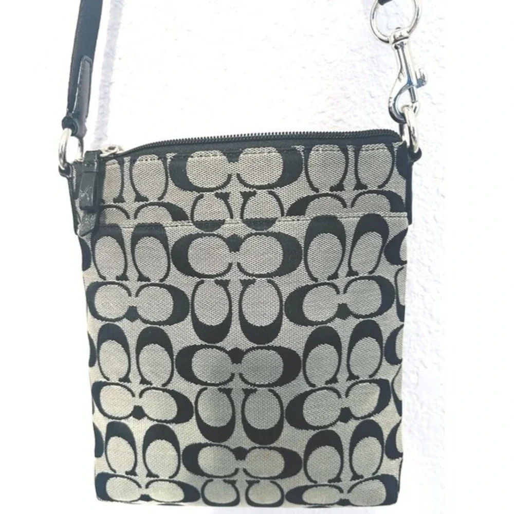 Coach New York Signature‎ Print Crossbody Bag Purse Black Gray Adj Strap Pockets